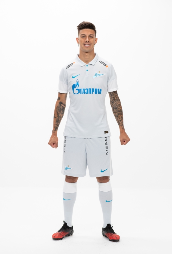 Фотосессия футболистов и тренеров основного состава ФК «Зенит» сезона 2020/21