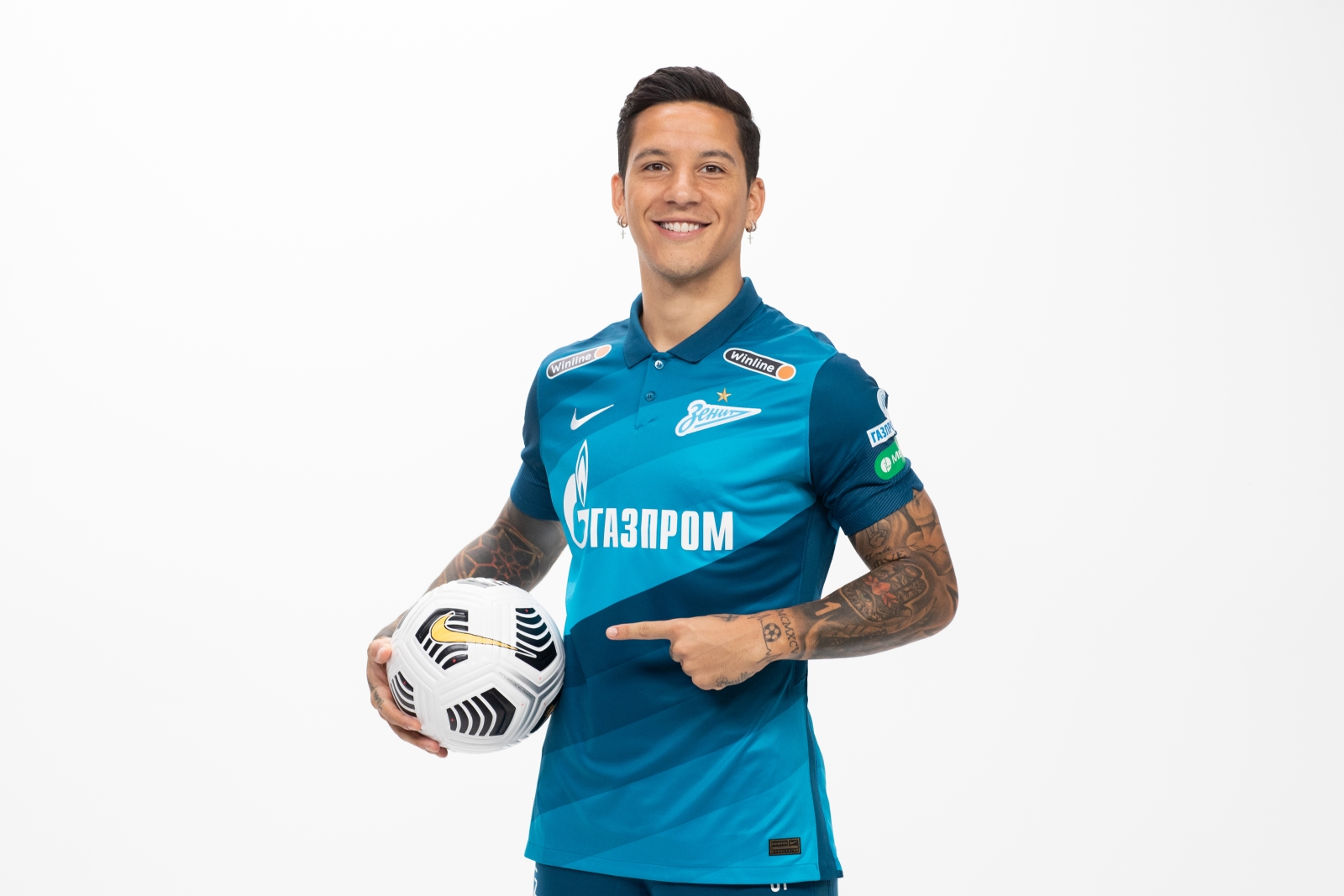 Фотосессия футболистов и тренеров основного состава ФК «Зенит» сезона 2020/21