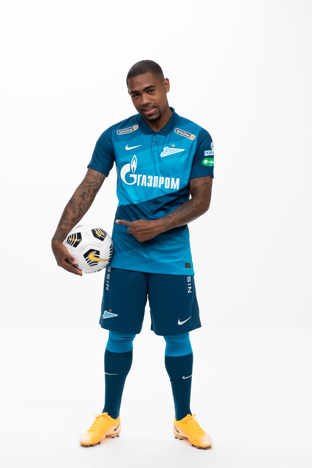 Фотосессия футболистов и тренеров основного состава ФК «Зенит» сезона 2020/21