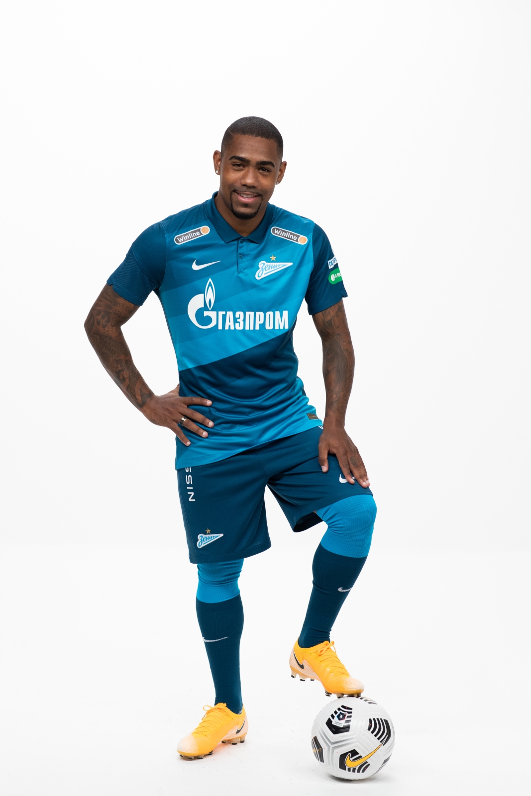 Фотосессия футболистов и тренеров основного состава ФК «Зенит» сезона 2020/21