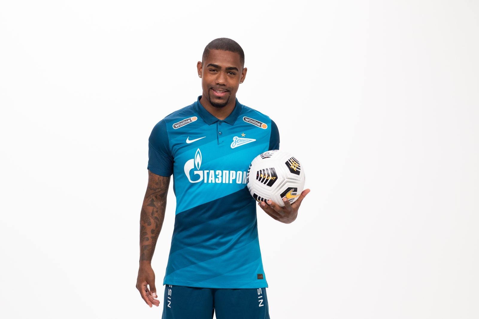 Фотосессия футболистов и тренеров основного состава ФК «Зенит» сезона 2020/21