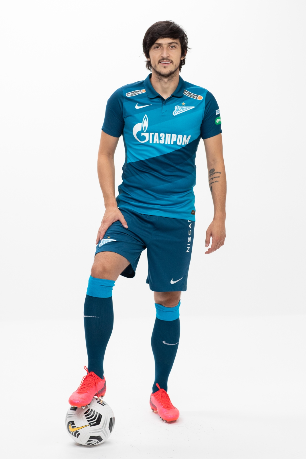 Фотосессия футболистов и тренеров основного состава ФК «Зенит» сезона 2020/21