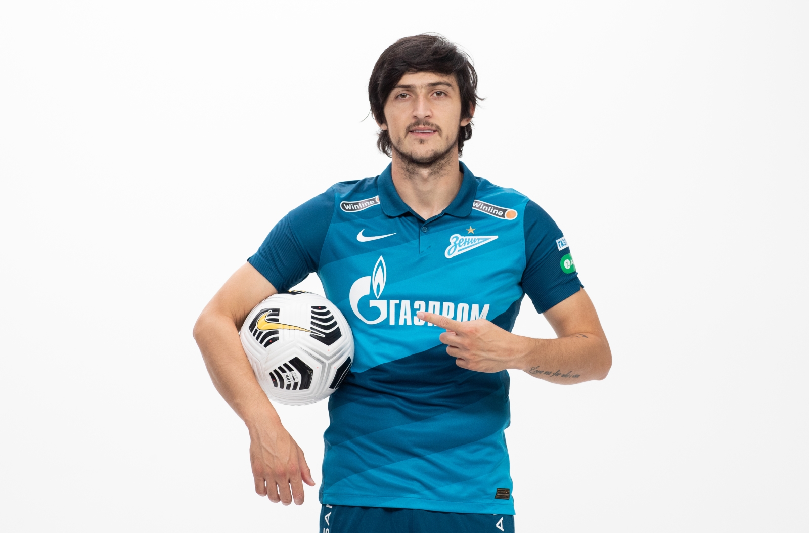 Фотосессия футболистов и тренеров основного состава ФК «Зенит» сезона 2020/21