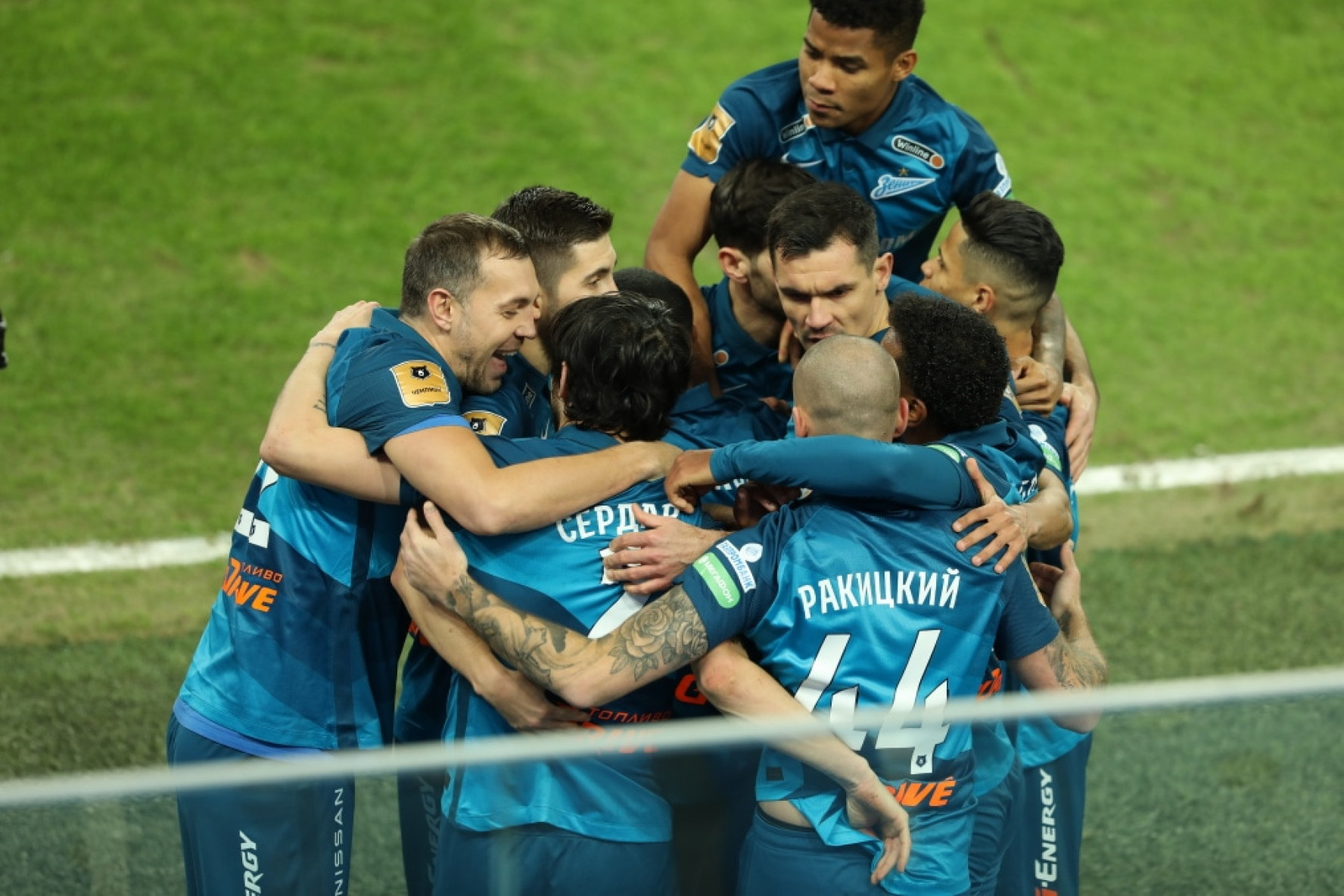 Play with zenit top. Зенит Спартак 3-1. Зенит арьт. Автогол Ловрен Зенит Спартак. Халк Зенит.