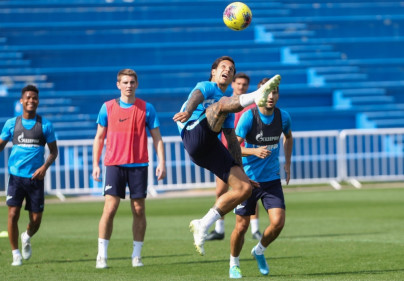 «Газпром»-тренировочные сборы в Катаре: 20 января, утренняя тренировка