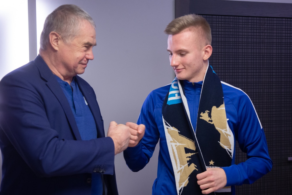 Подписание профессиональных контрактов футболистов юношеского «Зенита»