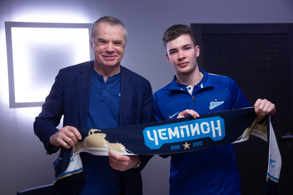 Подписание профессиональных контрактов футболистов юношеского «Зенита»