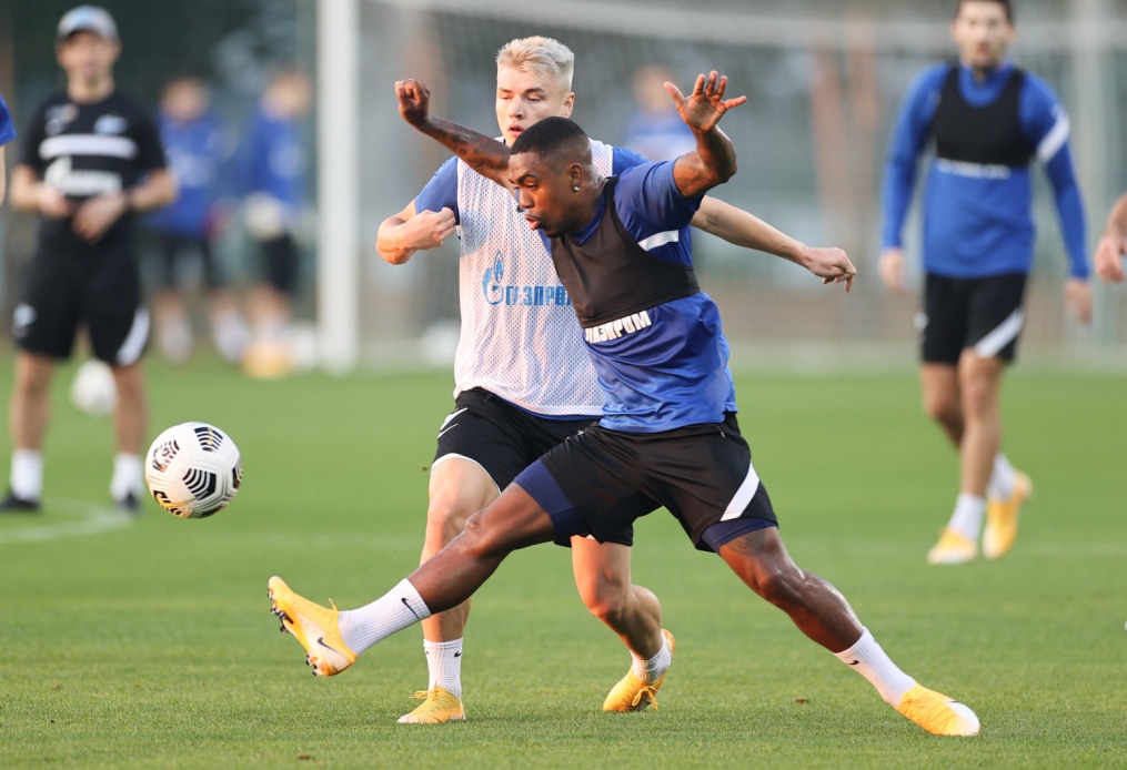 «Газпром»-тренировочные сборы «Зенита» в Дубае: 16 января, вечерняя тренировка