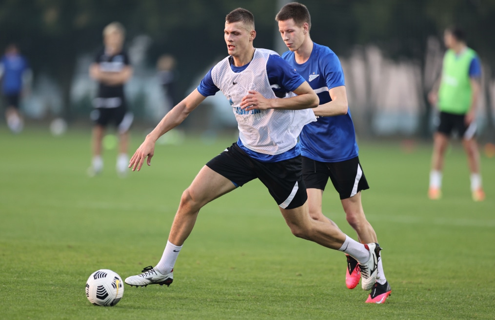 «Газпром»-тренировочные сборы «Зенита» в Дубае: 16 января, вечерняя тренировка