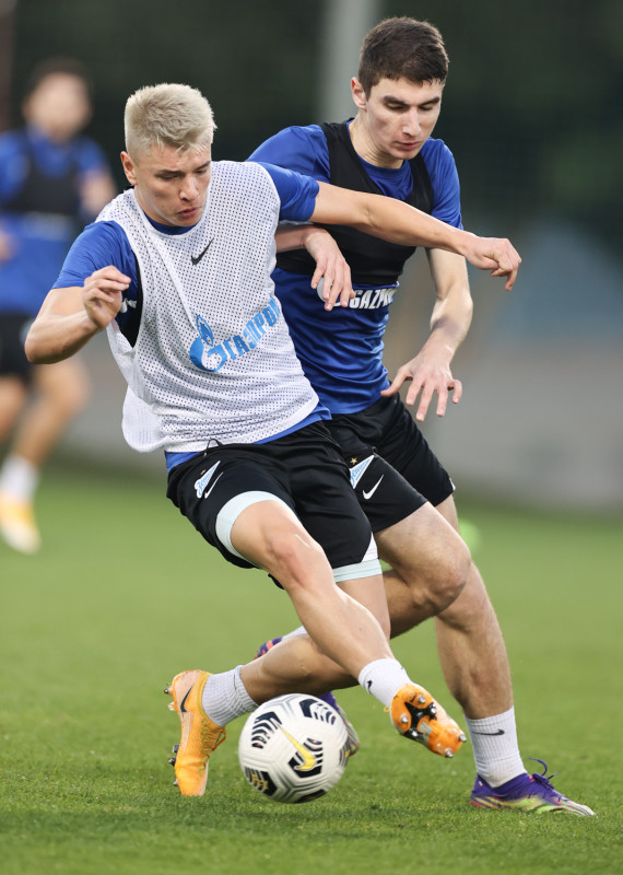 «Газпром»-тренировочные сборы «Зенита» в Дубае: 16 января, вечерняя тренировка