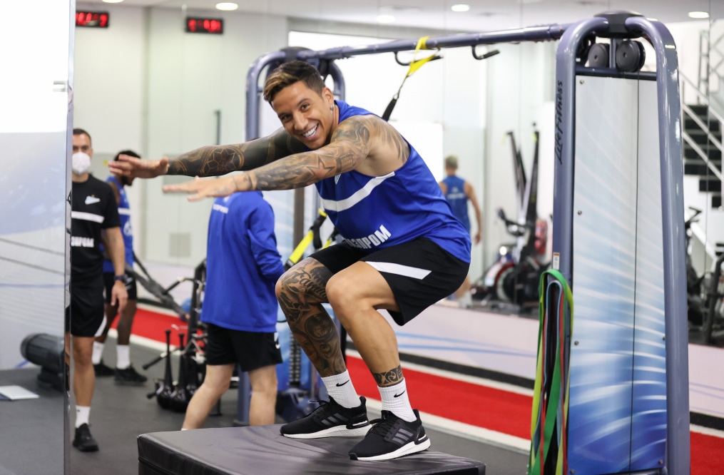 «Газпром»-тренировочные сборы «Зенита» в Дубае: 17 января, утренняя тренировка