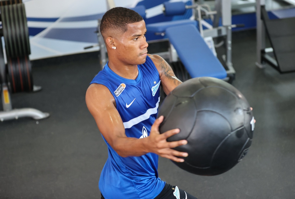 «Газпром»-тренировочные сборы «Зенита» в Дубае: 17 января, утренняя тренировка