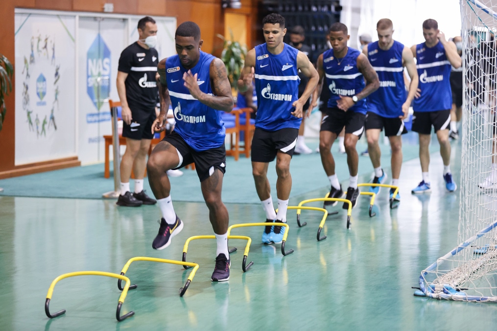 «Газпром»-тренировочные сборы «Зенита» в Дубае: 17 января, утренняя тренировка