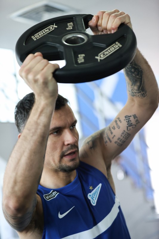 «Газпром»-тренировочные сборы «Зенита» в Дубае: 17 января, утренняя тренировка