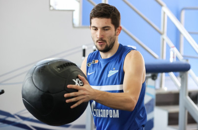 «Газпром»-тренировочные сборы «Зенита» в Дубае: 17 января, утренняя тренировка