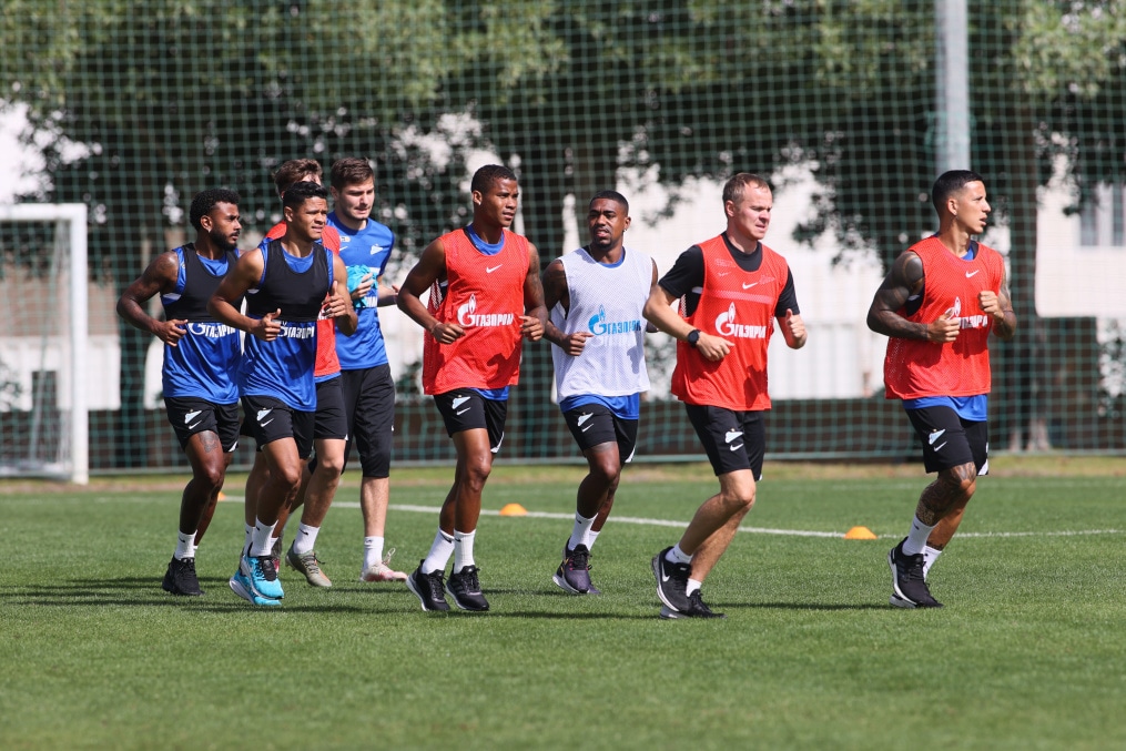 «Газпром»-тренировочные сборы «Зенита» в Дубае: 06 февраля, утренняя тренировка
