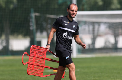 «Газпром»-тренировочные сборы «Зенита» в Дубае: 06 февраля, утренняя тренировка