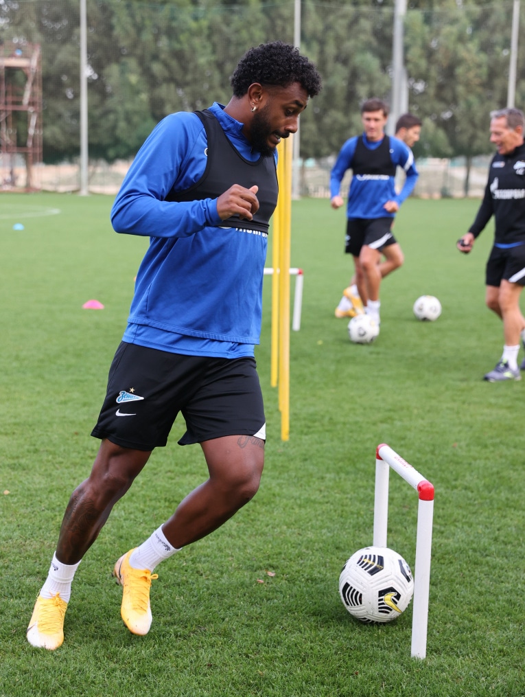 «Газпром»-тренировочные сборы «Зенита» в Дубае: 07 февраля, вечерняя тренировка
