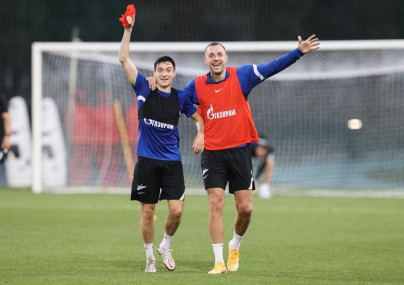 «Газпром»-тренировочные сборы «Зенита» в Дубае: 07 февраля, вечерняя тренировка