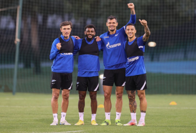 «Газпром»-тренировочные сборы «Зенита» в Дубае: 07 февраля, вечерняя тренировка