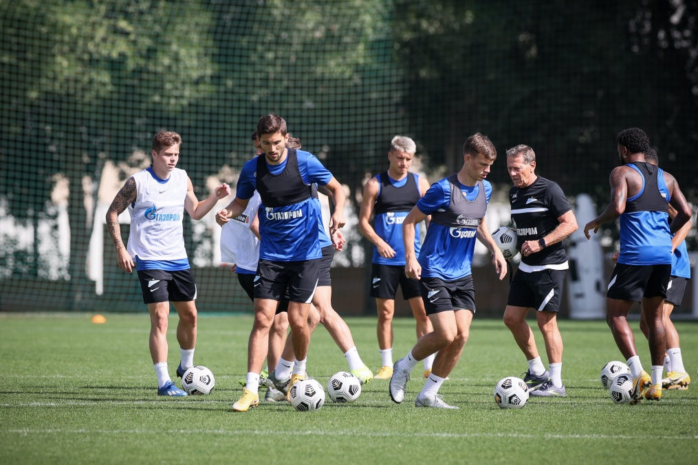 «Газпром»-тренировочные сборы «Зенита» в Дубае: 08 февраля, утренняя тренировка