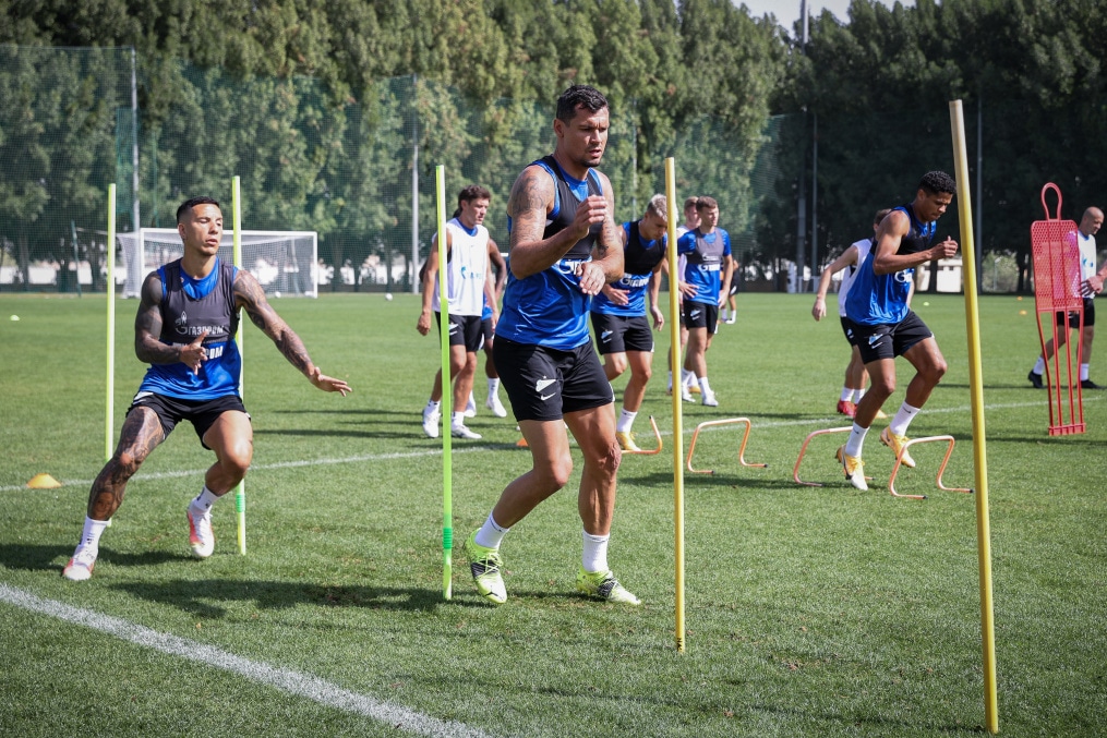 «Газпром»-тренировочные сборы «Зенита» в Дубае: 08 февраля, утренняя тренировка