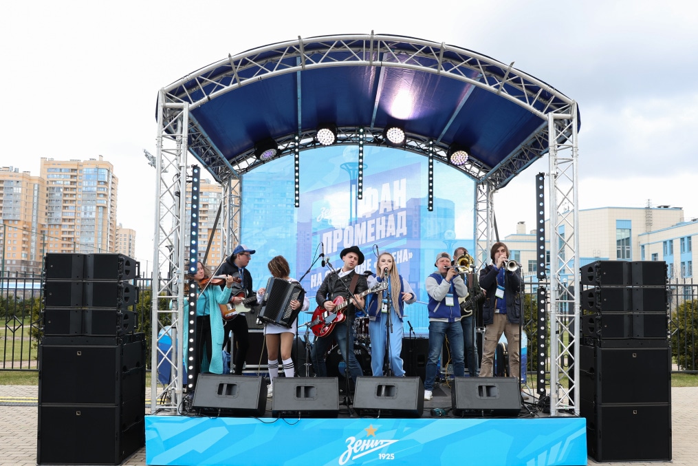 Фан-Променад на стадионе «Смена» на матче «Зенит»-м — «Спартак»-м