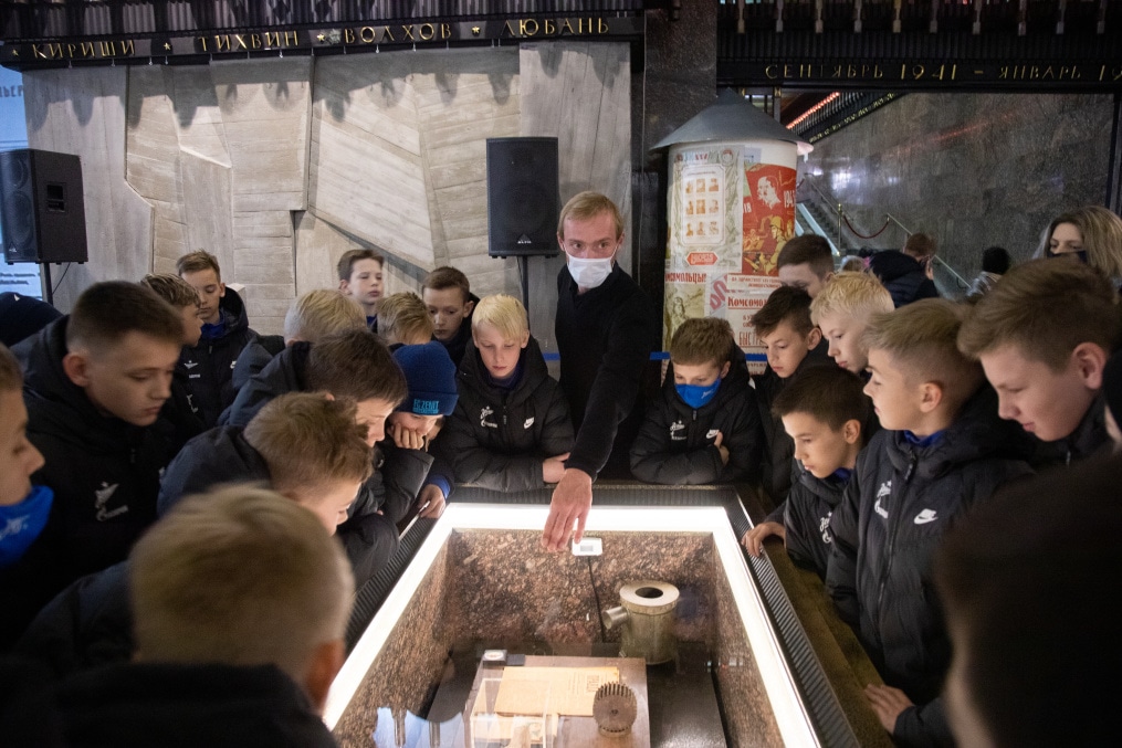 Команды Академии «Зенита» посетили Монумент героическим защитникам Ленинграда