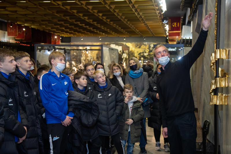 Команды Академии «Зенита» посетили Монумент героическим защитникам Ленинграда