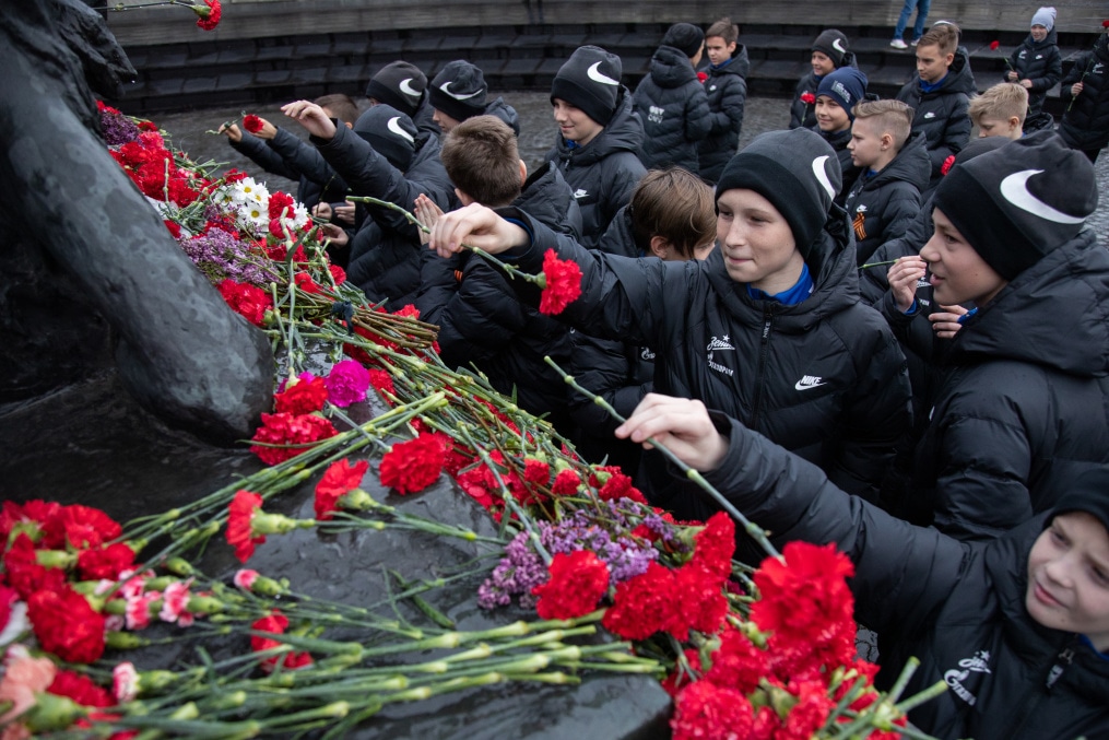 Команды Академии «Зенита» посетили Монумент героическим защитникам Ленинграда