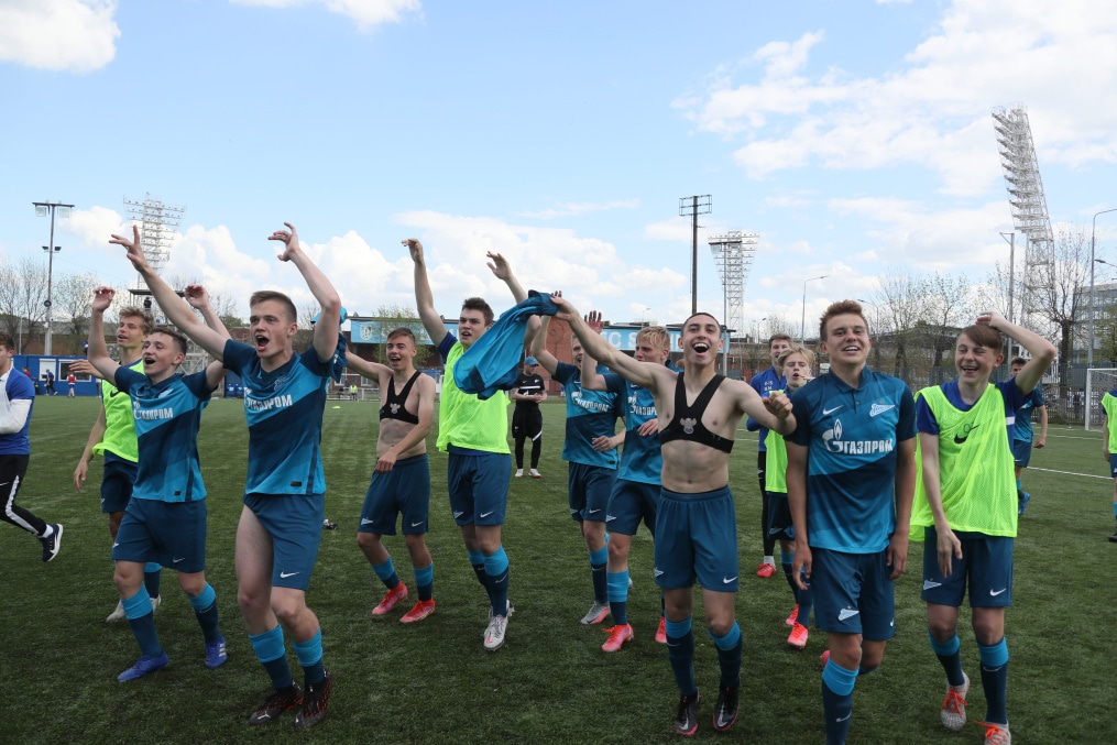 Церемония награждения «Зенита» U-16 кубком и золотыми медалями Чемпионов России