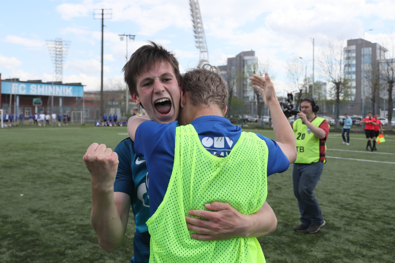 Церемония награждения «Зенита» U-16 кубком и золотыми медалями Чемпионов России