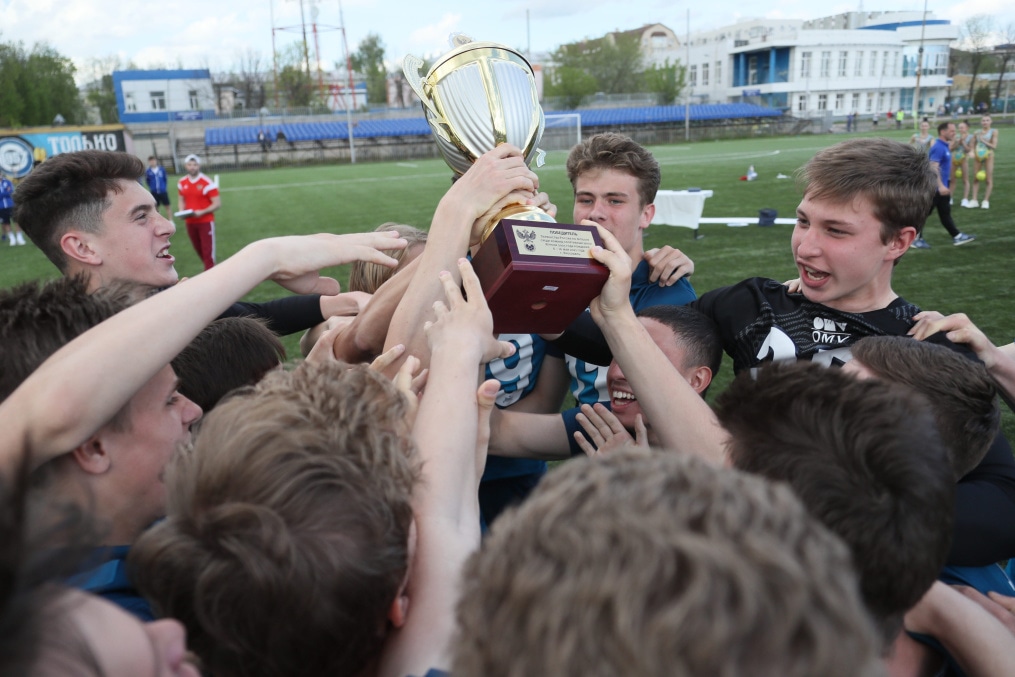 Церемония награждения «Зенита» U-16 кубком и золотыми медалями Чемпионов России