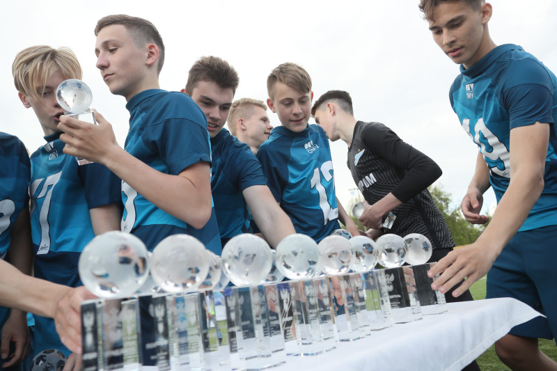 Церемония награждения «Зенита» U-16 кубком и золотыми медалями Чемпионов России