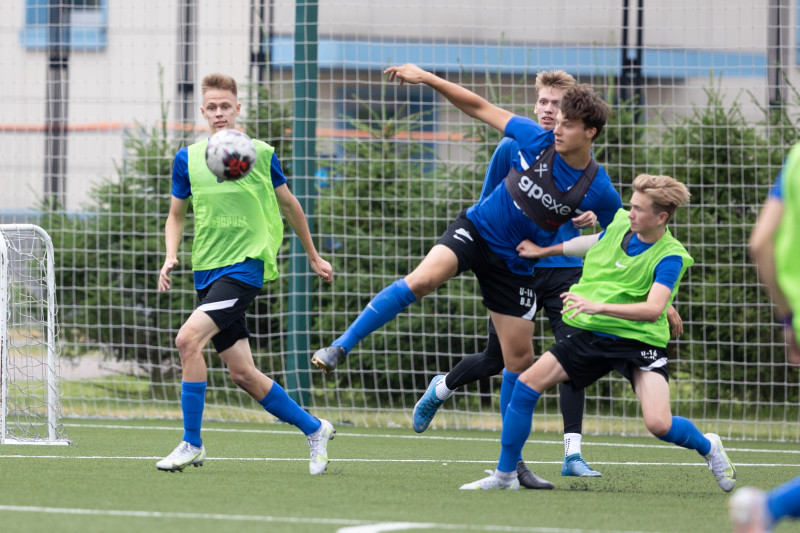 «Зенит» U-17 возобновил тренировки в «Газпром»-Академии