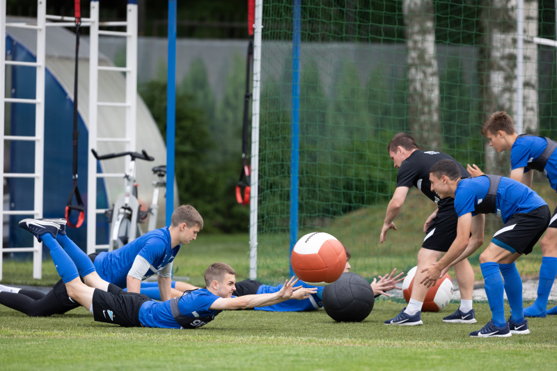 «Зенит» U-16 возобновил тренировки в «Газпром»-Академии