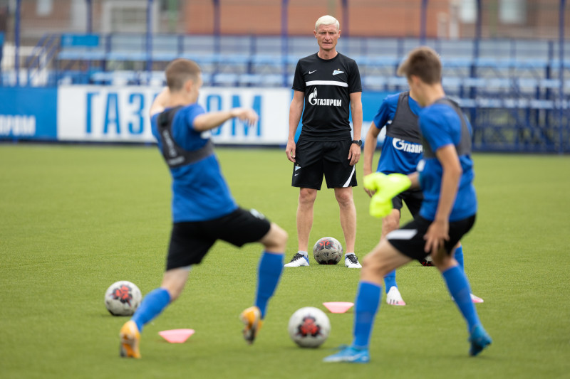 «Зенит» U-16 возобновил тренировки в «Газпром»-Академии