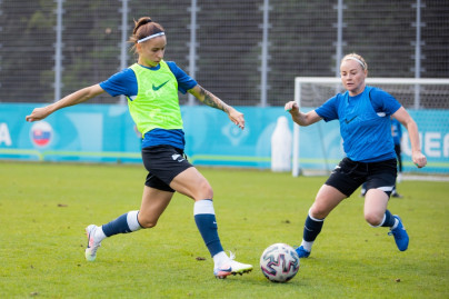 Тренировка женской команды «Зенит» перед кубковым матчем со «Звездой-2005»