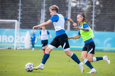 Тренировка женской команды «Зенит» перед кубковым матчем со «Звездой-2005»