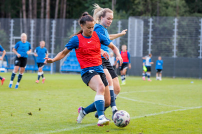 Тренировка женской команды «Зенит» перед кубковым матчем со «Звездой-2005»