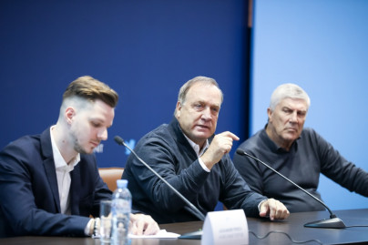 Дик Адвокаат в «Газпром»-Академии