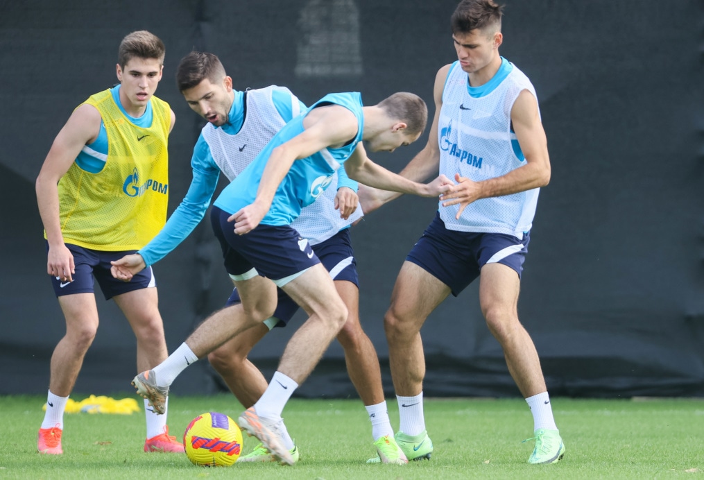 «Газпром»-тренировочные сборы в Дубае: 21 января, утренняя тренировка