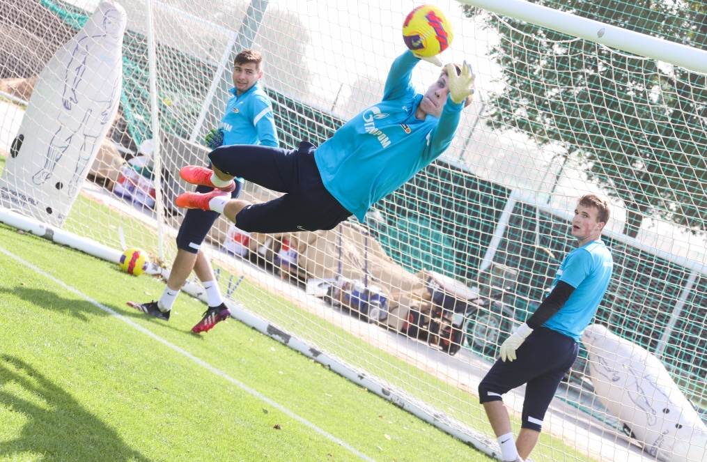 «Газпром»-тренировочные сборы в Дубае: 21 января, утренняя тренировка