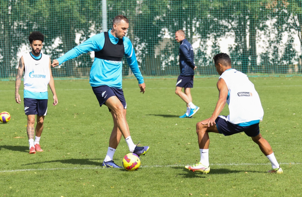 «Газпром»-тренировочные сборы в Дубае: 21 января, утренняя тренировка