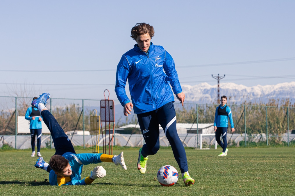 Сборы «Зенита»-м в Турции: 17 января, утренняя тренировка