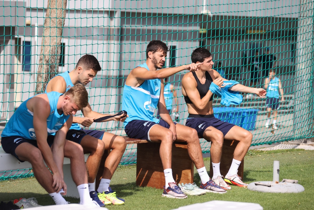 «Газпром»-тренировочные сборы в Дубае: 17 января, утренняя тренировка