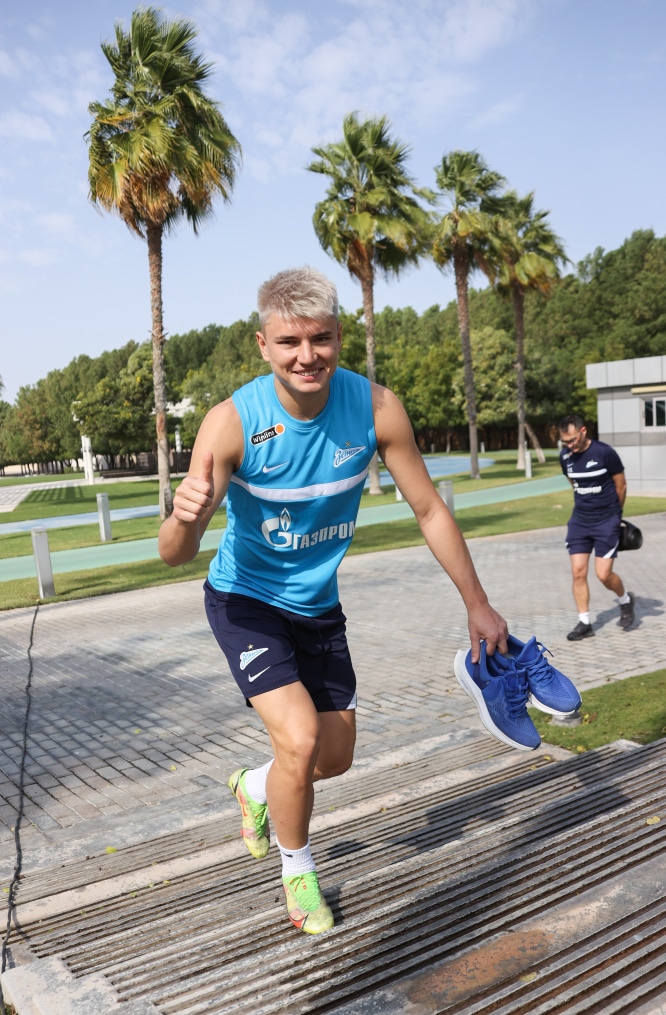 «Газпром»-тренировочные сборы в Дубае: 17 января, утренняя тренировка