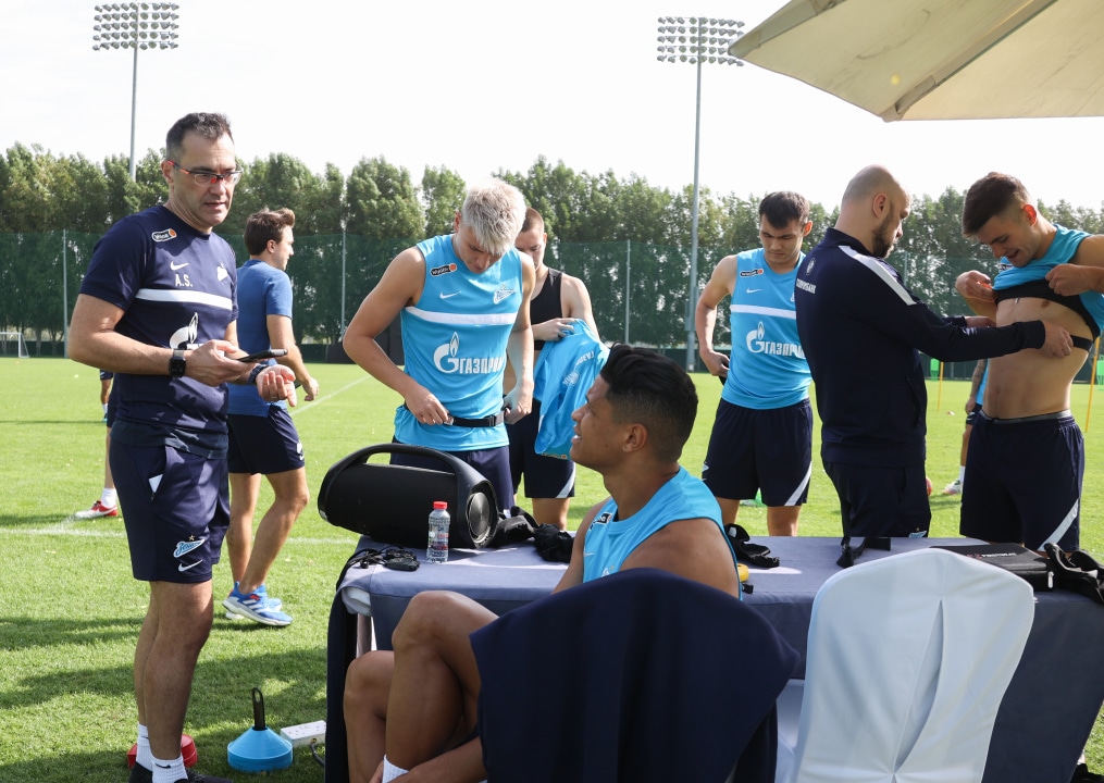 «Газпром»-тренировочные сборы в Дубае: 17 января, утренняя тренировка