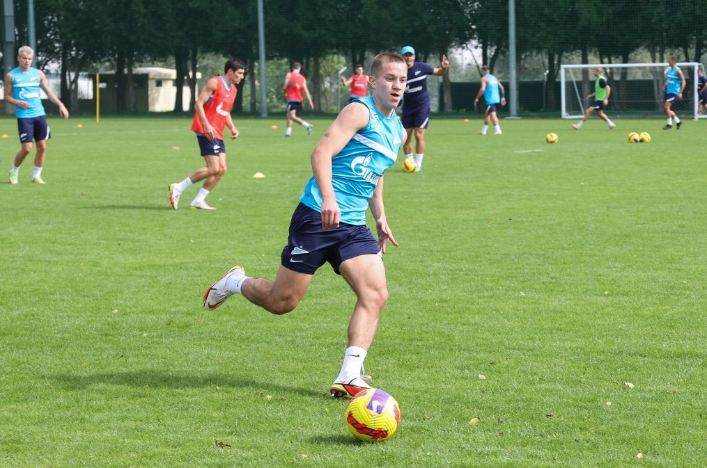 «Газпром»-тренировочные сборы в Дубае: 17 января, утренняя тренировка