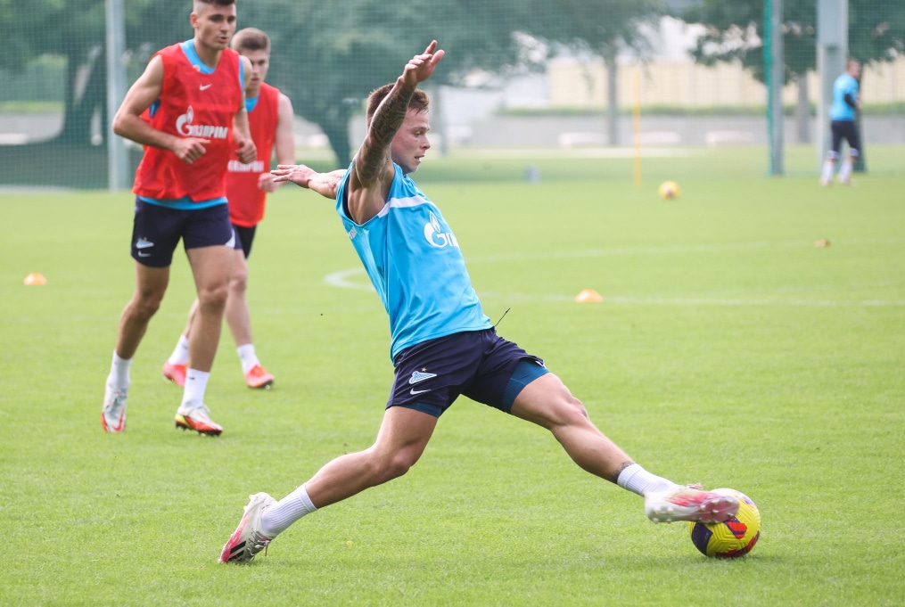 «Газпром»-тренировочные сборы в Дубае: 17 января, утренняя тренировка